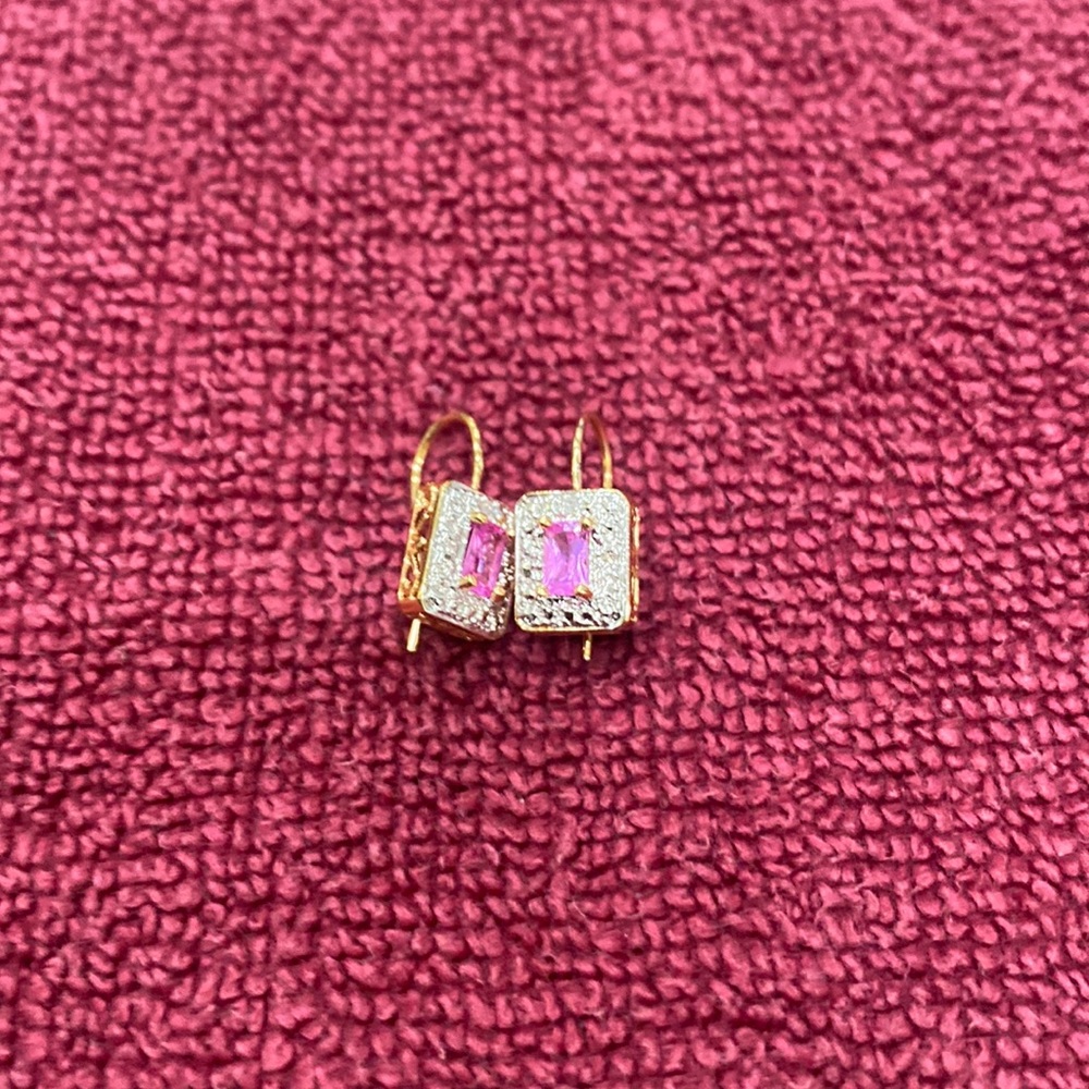 Pink/ CZ earring in gold p